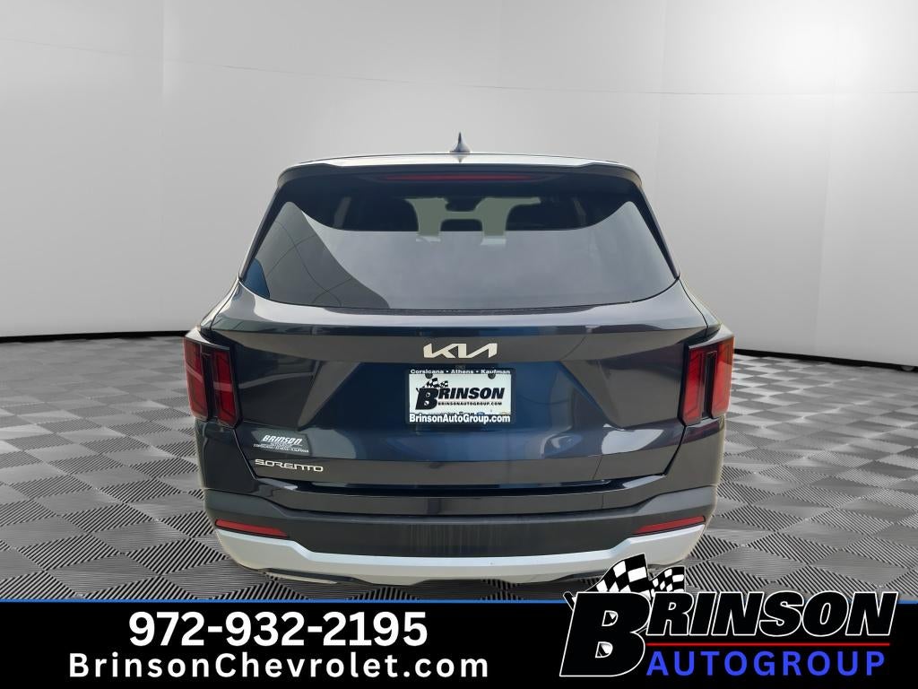 2025 Kia Sorento LX