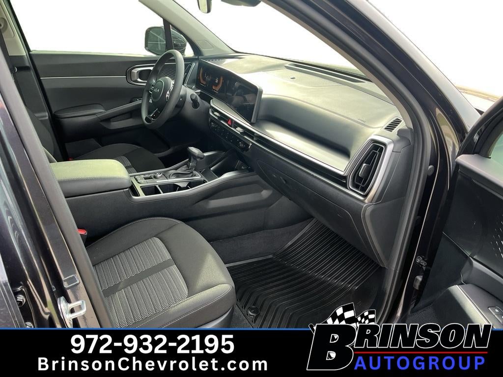 2025 Kia Sorento LX