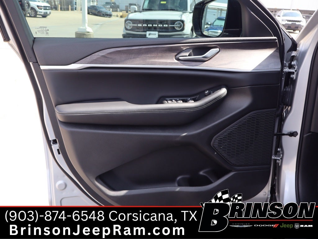 2026 Jeep Grand Cherokee GRAND CHEROKEE LAREDO ALTITUDE 4X2