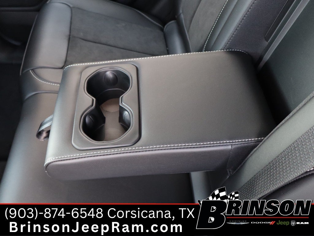 2026 Jeep Grand Cherokee GRAND CHEROKEE LAREDO ALTITUDE 4X2