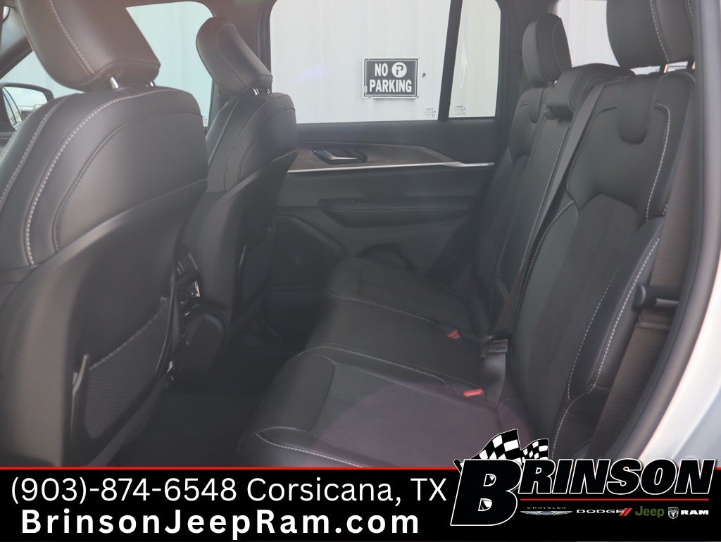 2026 Jeep Grand Cherokee GRAND CHEROKEE LAREDO ALTITUDE 4X2