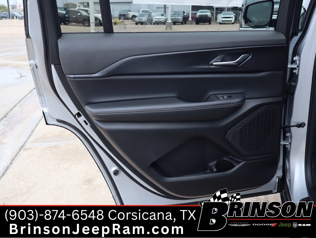 2025 Jeep Grand Cherokee GRAND CHEROKEE L ALTITUDE X 4X2