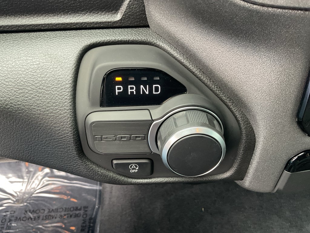 2026 RAM Ram 1500 RAM 1500 TRADESMAN CREW CAB 4X2 5'7' BOX