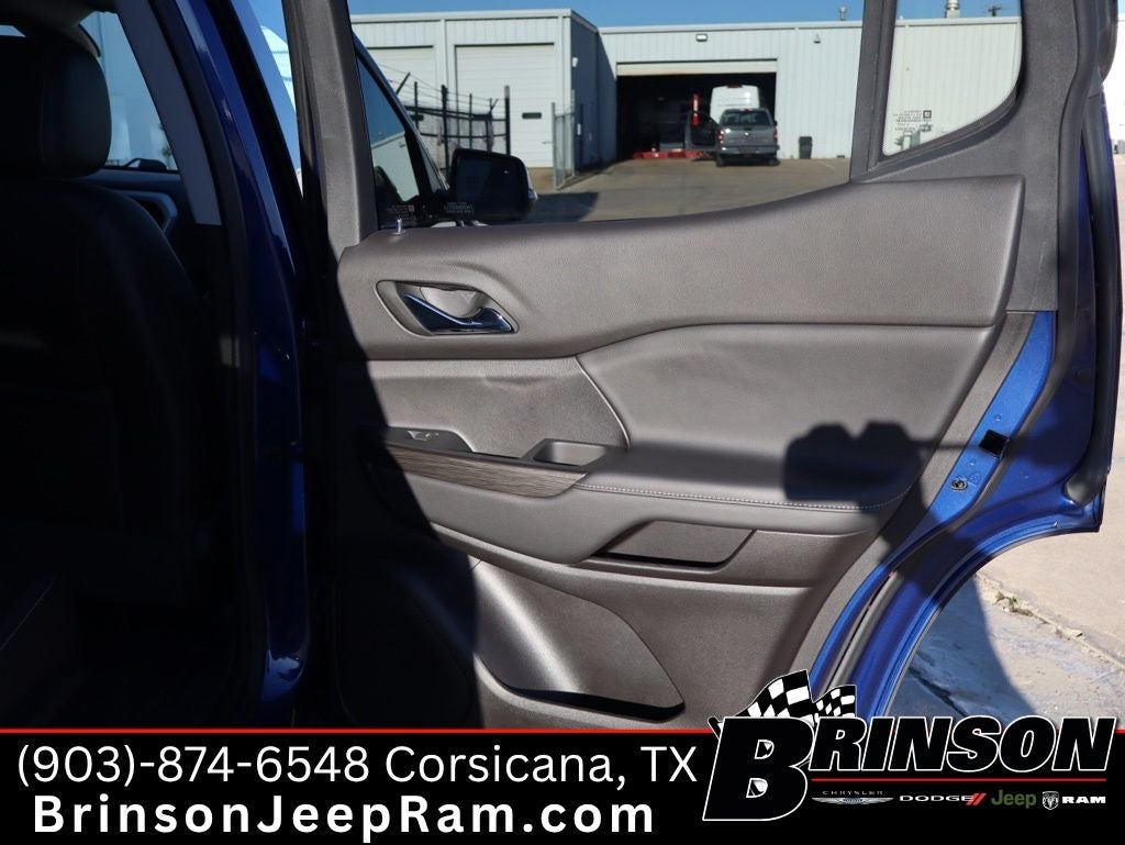 2023 GMC Acadia AWD SLT