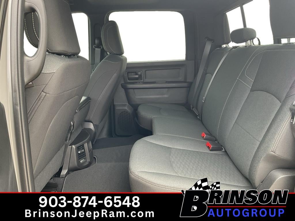 2026 RAM Ram 2500 RAM 2500 BLACK EXPRESS CREW CAB 4X4 6'4' BOX