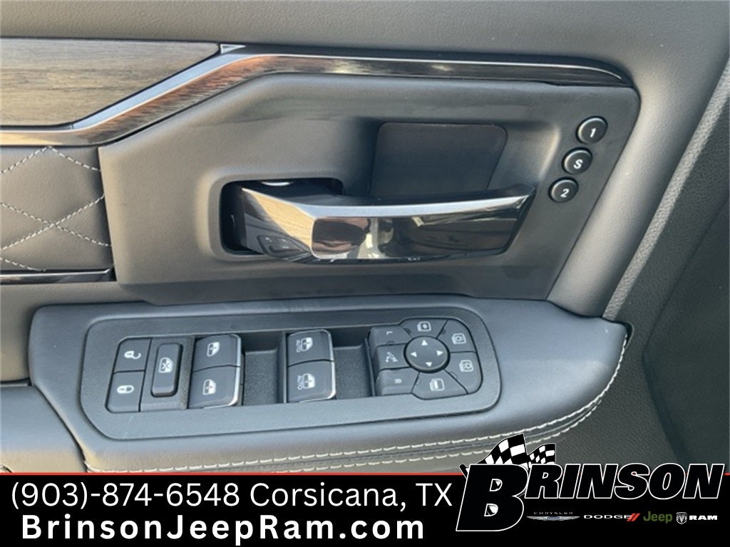 2025 RAM Ram 3500 RAM 3500 LIMITED CREW CAB 4X2 8' BOX