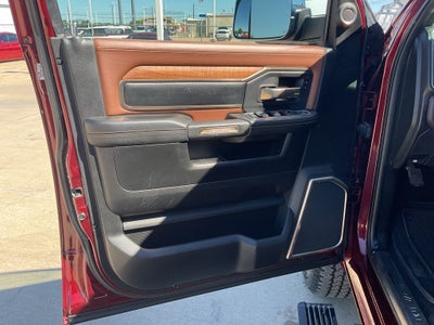 2019 RAM 2500 Longhorn Crew Cab 4x4 6'4' Box