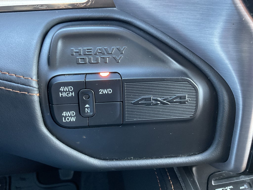 2019 RAM 2500 Longhorn Crew Cab 4x4 6'4' Box