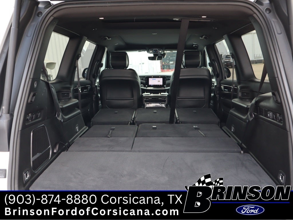 2023 Jeep Wagoneer Base