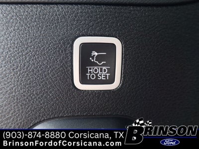 2023 Jeep Wagoneer Base