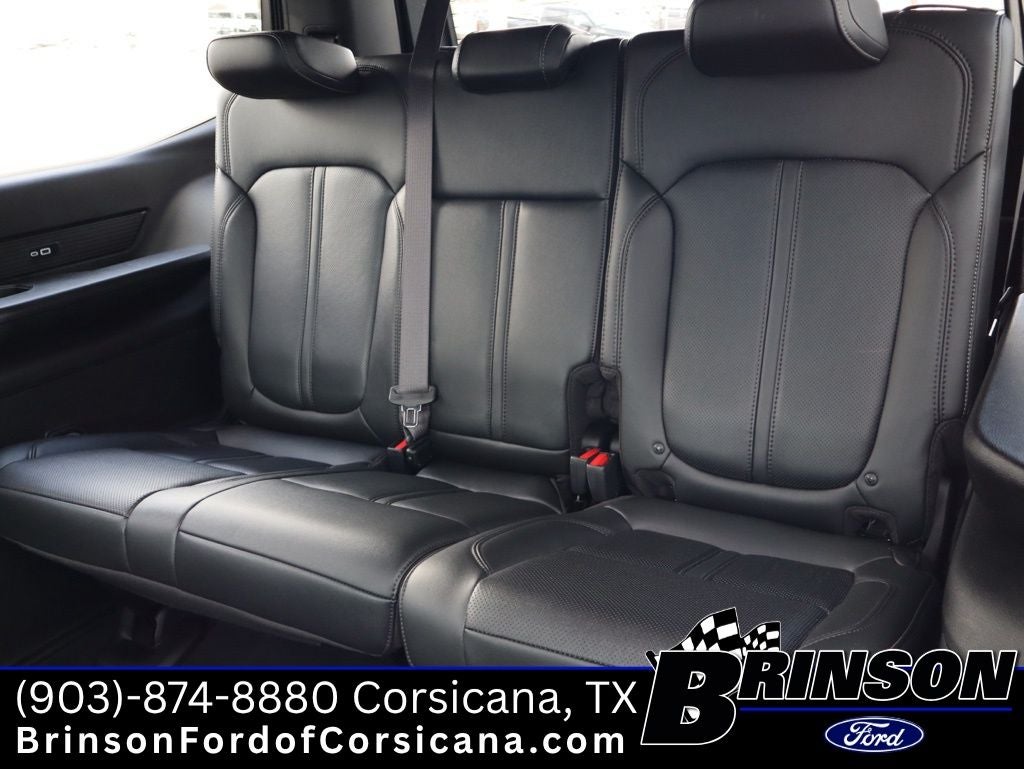 2023 Jeep Wagoneer Base