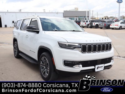 2023 Jeep Wagoneer Base