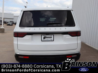 2023 Jeep Wagoneer Base