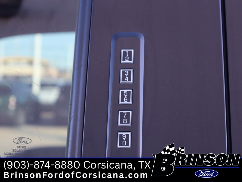 2022 Ford F-350SD Lariat DRW