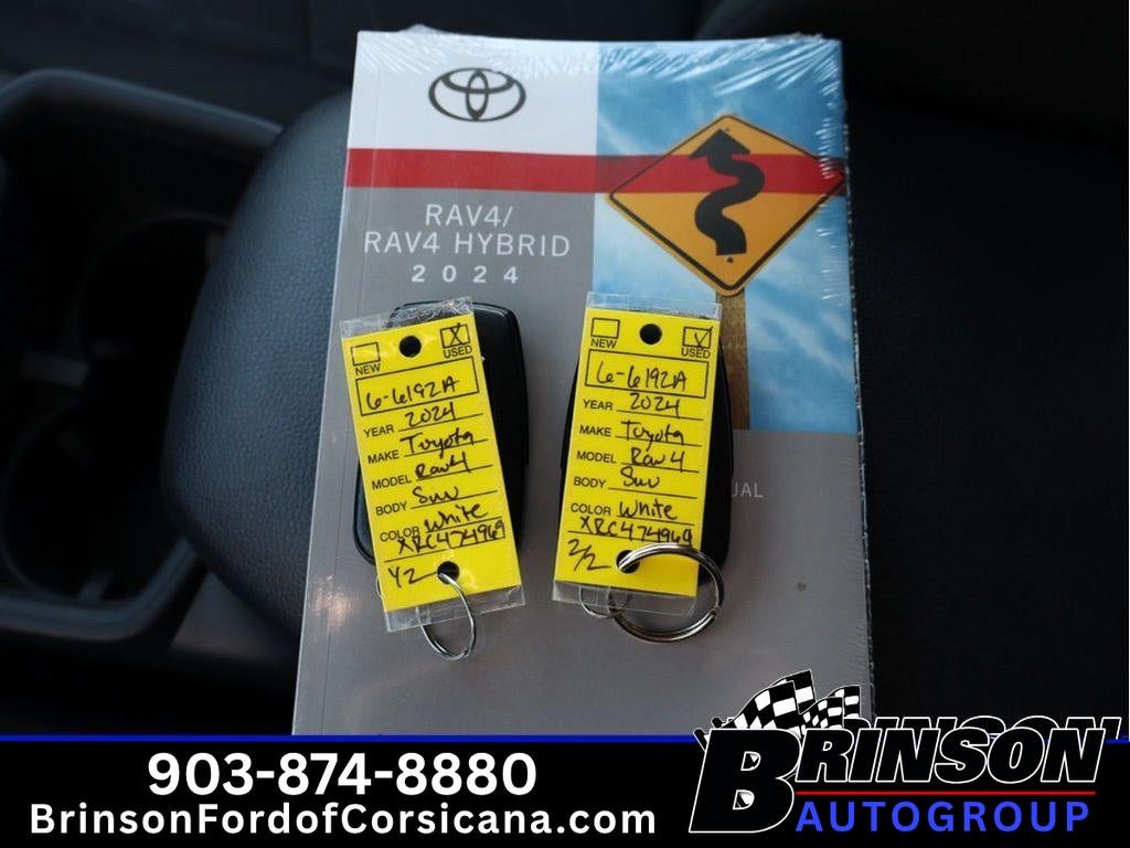 2024 Toyota RAV4 XLE