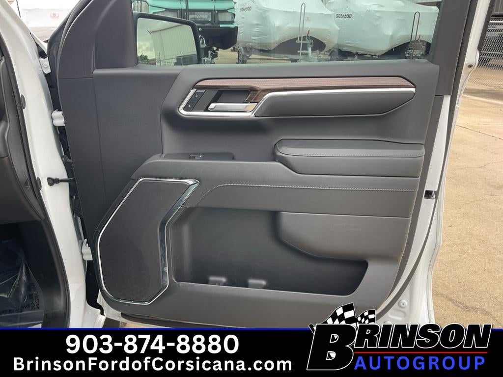 2024 Chevrolet Silverado LT