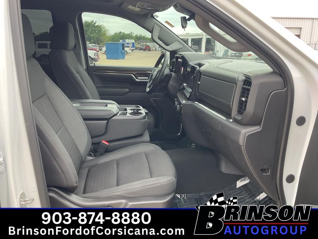 2024 Chevrolet Silverado LT