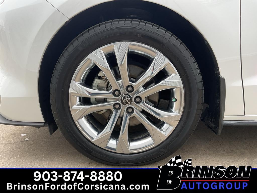 2024 Toyota Sienna Platinum