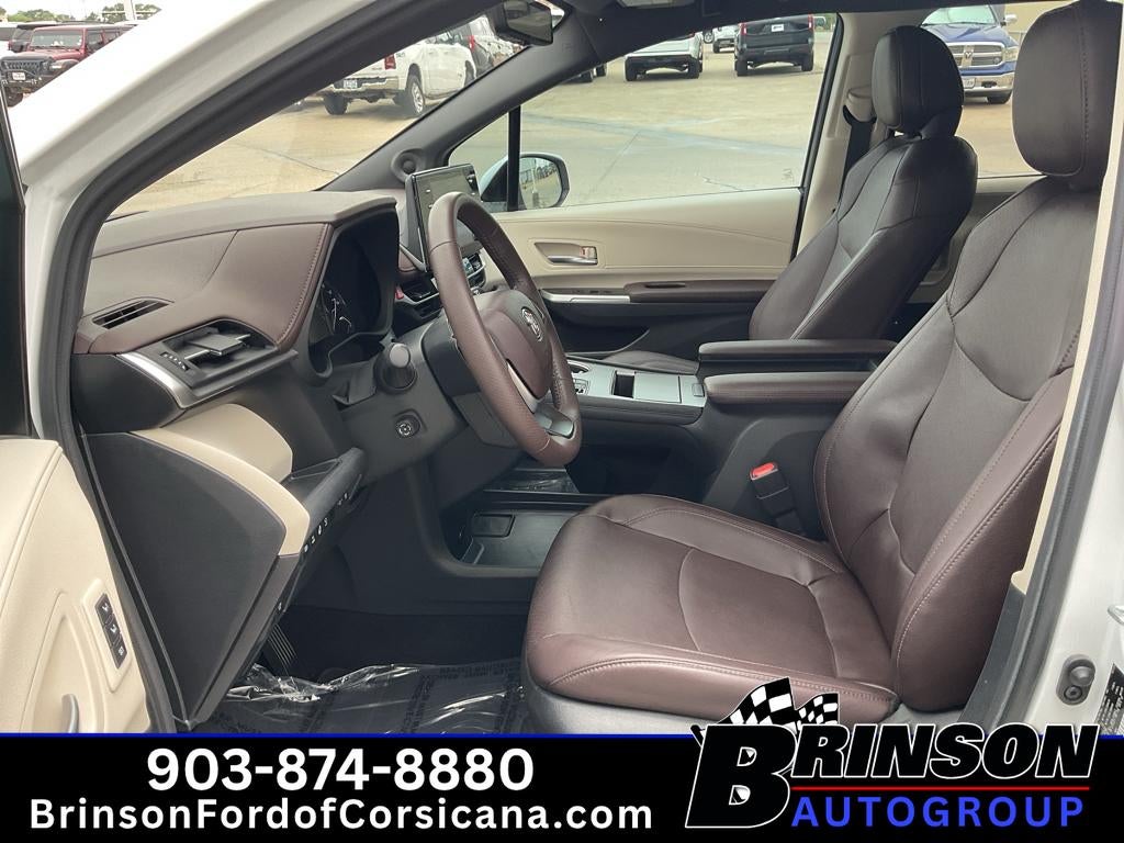 2024 Toyota Sienna Platinum