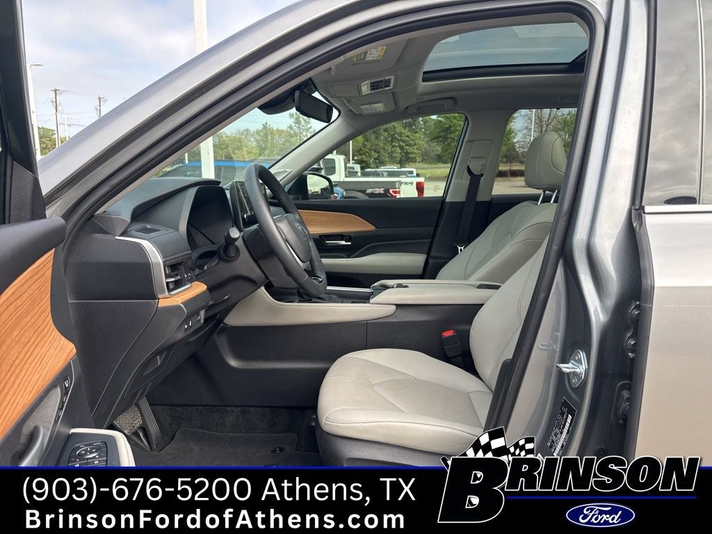 2025 Toyota Grand Highlander Base