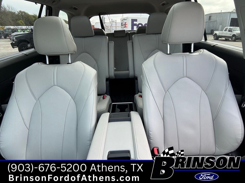 2025 Toyota Grand Highlander Base