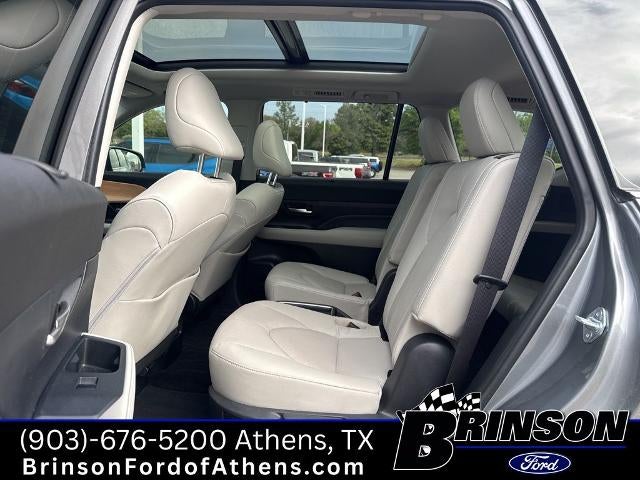 2025 Toyota Grand Highlander Base